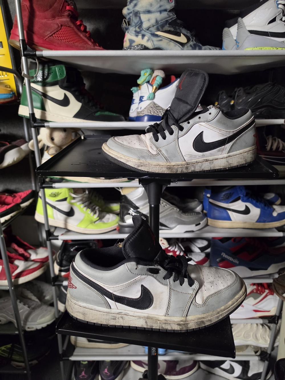 🔥 Nike Jordan 1 Low Trashed! Black White Men's Low-Top Athletic Sneakers Size 9